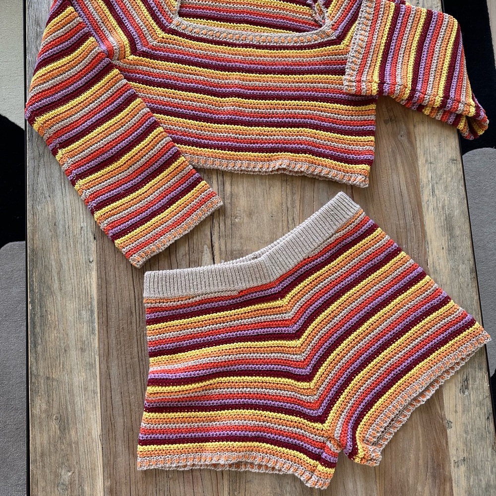 Colorful Striped knit Women's Crop Top and shorts